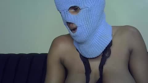 Snapshot of sweetvirgi25 chatting on 02.11.26 loving soul online show from 02.11.26