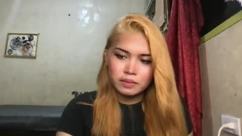 Snapshot of sweety_heart18 chatting on 07.15.26 sweety_heart18 online show from 07.15.26