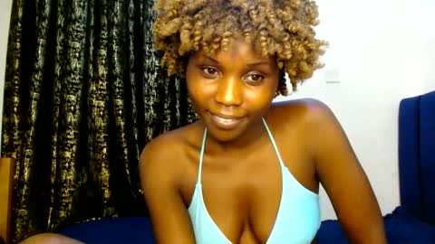 Snapshot of sweety_spixxy chatting on 06.03.26 Dolly online show from 06.03.26