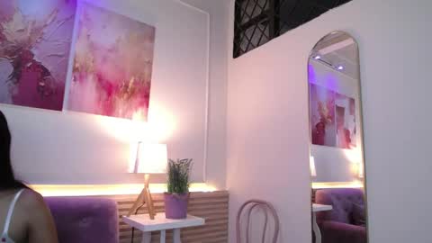 LAURA online show from 04.24.26