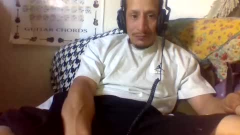 Snapshot of sweezybrown1 chatting on 04.11.26 MR. SWEEZY online show from 04.11.26