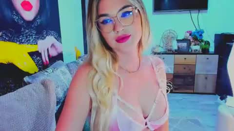 Snapshot of swetkatie chatting on 12.09.24 Ecaterina online show from 12.09.24