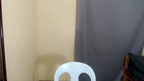 Snapshot of swetty_naughty chatting on 06.27.26 Mae online show from 06.27.26
