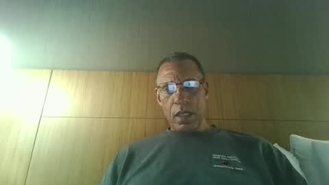 swimmerbod2495 online show from 03.31.26