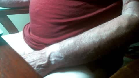 Snapshot of swizzle__stick chatting on 05.18.26 will jeffers online show from 05.18.26