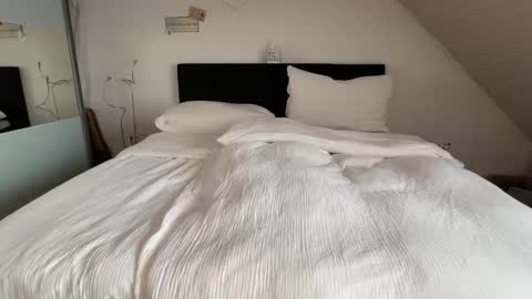 Luca and Kira online show from 10.08.25