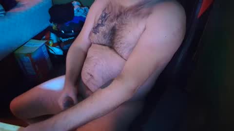 Snapshot of swollverine chatting on 10.18.25 swollverine online show from 10.18.25