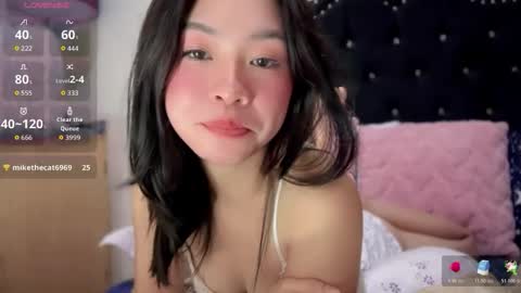 Snapshot of swt_asianholly chatting on 06.07.26 Holly online show from 06.07.26