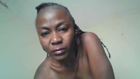 Snapshot of swtebony1 chatting on 07.18.26 ALICIA online show from 07.18.26