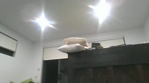 sxylegsturnmeon online show from 03.11.25