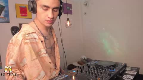 Syd online show from 02.10.25