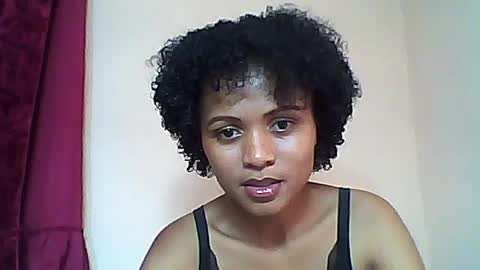Snapshot of sylvaniah01 chatting on 05.25.26 sylvaniah01 online show from 05.25.26