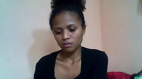 Snapshot of sylvaniah01 chatting on 06.19.26 sylvaniah01 online show from 06.19.26