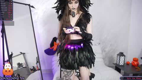 Sylvie online show from 10.20.25