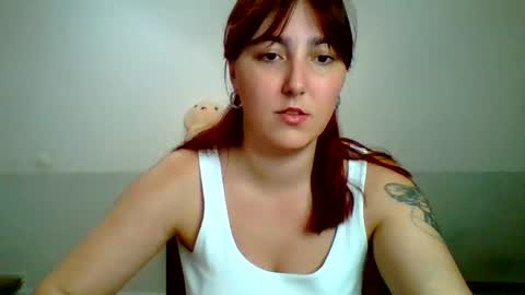 Snapshot of syssipisi chatting on 09.08.25 Sarah online show from 09.08.25