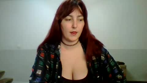 Snapshot of syssipisi chatting on 09.20.25 Sarah online show from 09.20.25