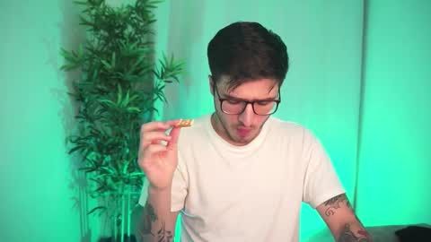 t0ny_wylie online show from 11.15.25