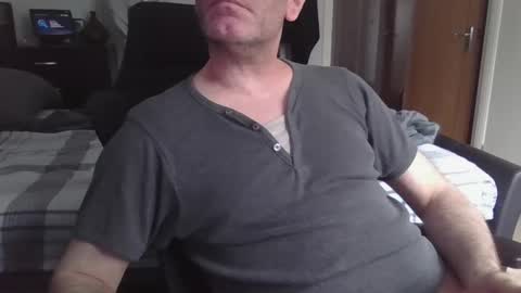 Theo Brum online show from 06.07.26