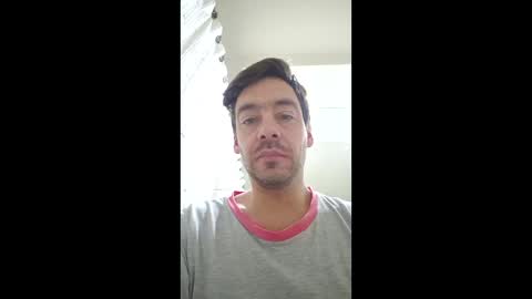 Snapshot of t_fuenzalida chatting on 05.20.26 t_fuenzalida online show from 05.20.26