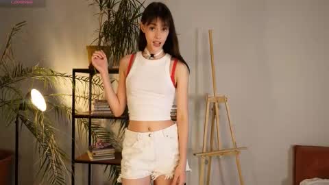 Snapshot of t_tragedienne chatting on 09.15.25 Heeey im Helena3 -- fav555100333 -- pvts only premium and after my public show 3 online show from 09.15.25