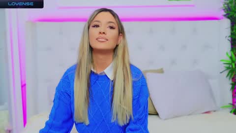 Snapshot of taahiraarabian chatting on 12.18.24 Arianna online show from 12.18.24