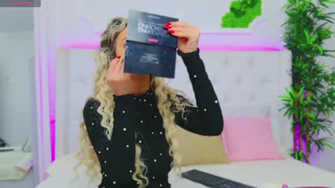 Snapshot of taahiraarabian chatting on 01.06.25 Arianna online show from 01.06.25