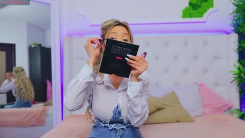 Snapshot of taahiraarabian chatting on 01.16.25 Arianna online show from 01.16.25