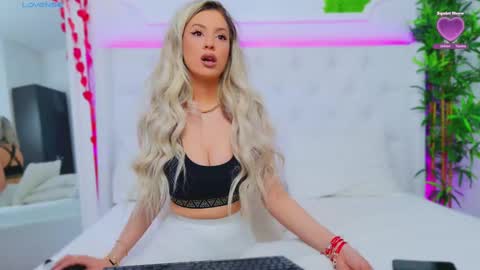 Snapshot of taahiraarabian chatting on 03.06.25 Arianna online show from 03.06.25