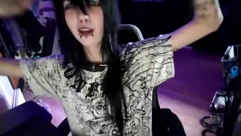 Lina online show from 04.15.26