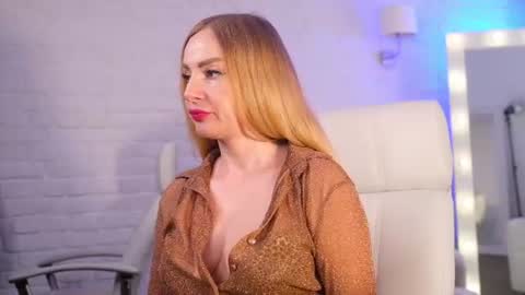 Snapshot of tais_athena chatting on 06.13.26 Margo online show from 06.13.26