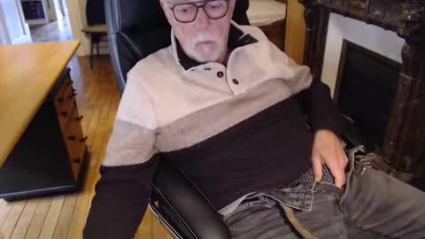 taisabaki54 online show from 12.04.25