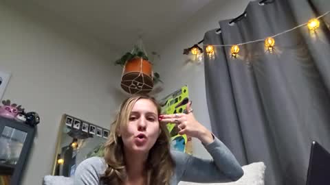 Taishabubblebutt online show from 12.12.24