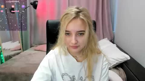 Taisia online show from 04.14.26