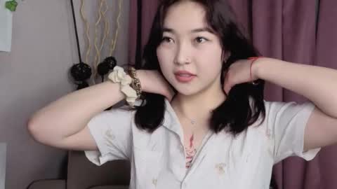 Soo Ying online show from 11.29.25