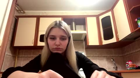 Snapshot of taitebinner chatting on 02.23.26 Mia online show from 02.23.26