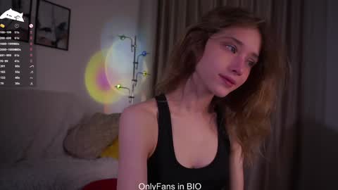 Snapshot of taitehambelton chatting on 01.16.26 Mia online show from 01.16.26