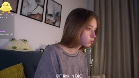 Snapshot of taitehambelton chatting on 02.09.26 Mia online show from 02.09.26