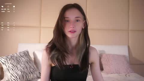 Mia online show from 06.04.26