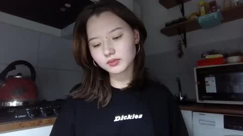 Lily online show from 11.23.25