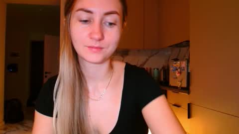  Kira  online show from 11.25.25