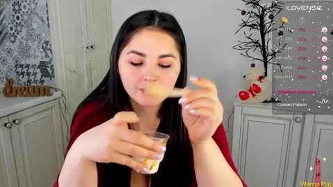 Snapshot of talla_la chatting on 01.18.25 Talla online show from 01.18.25