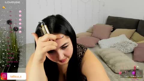Snapshot of talla_la chatting on 01.29.25 Talla online show from 01.29.25