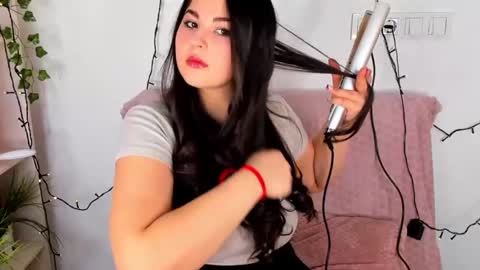 Snapshot of talla_la chatting on 02.03.25 Talla online show from 02.03.25