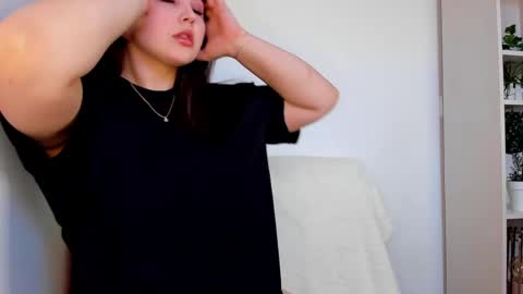 Snapshot of talla_la chatting on 02.28.25 Talla online show from 02.28.25