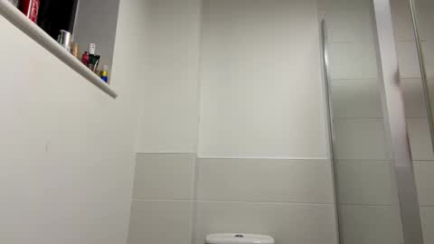 Snapshot of tallpaul_12345 chatting on 02.20.26 Tall Paul online show from 02.20.26