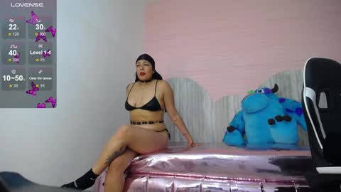 Snapshot of tamara_brown_t chatting on 11.06.25 Tamara online show from 11.06.25