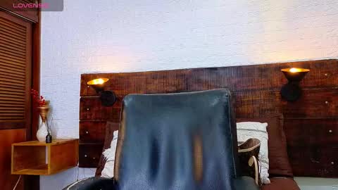    online show from 10.05.25