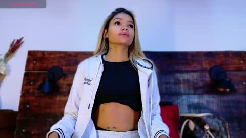 Snapshot of tamara_sanz1 chatting on 02.17.26 online show from 02.17.26