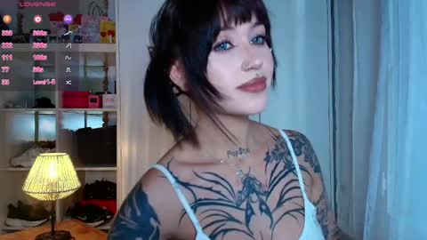 Snapshot of tamaracampell chatting on 06.01.26 Cami 3 online show from 06.01.26