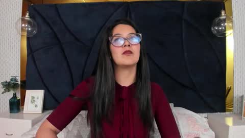 Tamara online show from 11.25.25